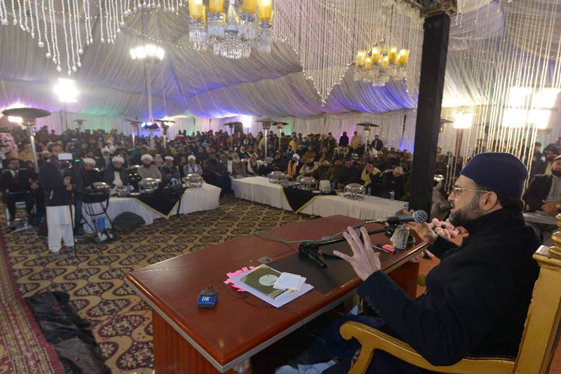 Dr Hassan Qadri address a training session at Haveli Lakha